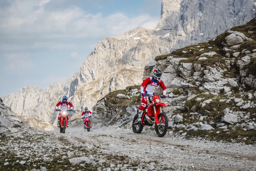 Beta RR X-PRO 2027 en action enduro